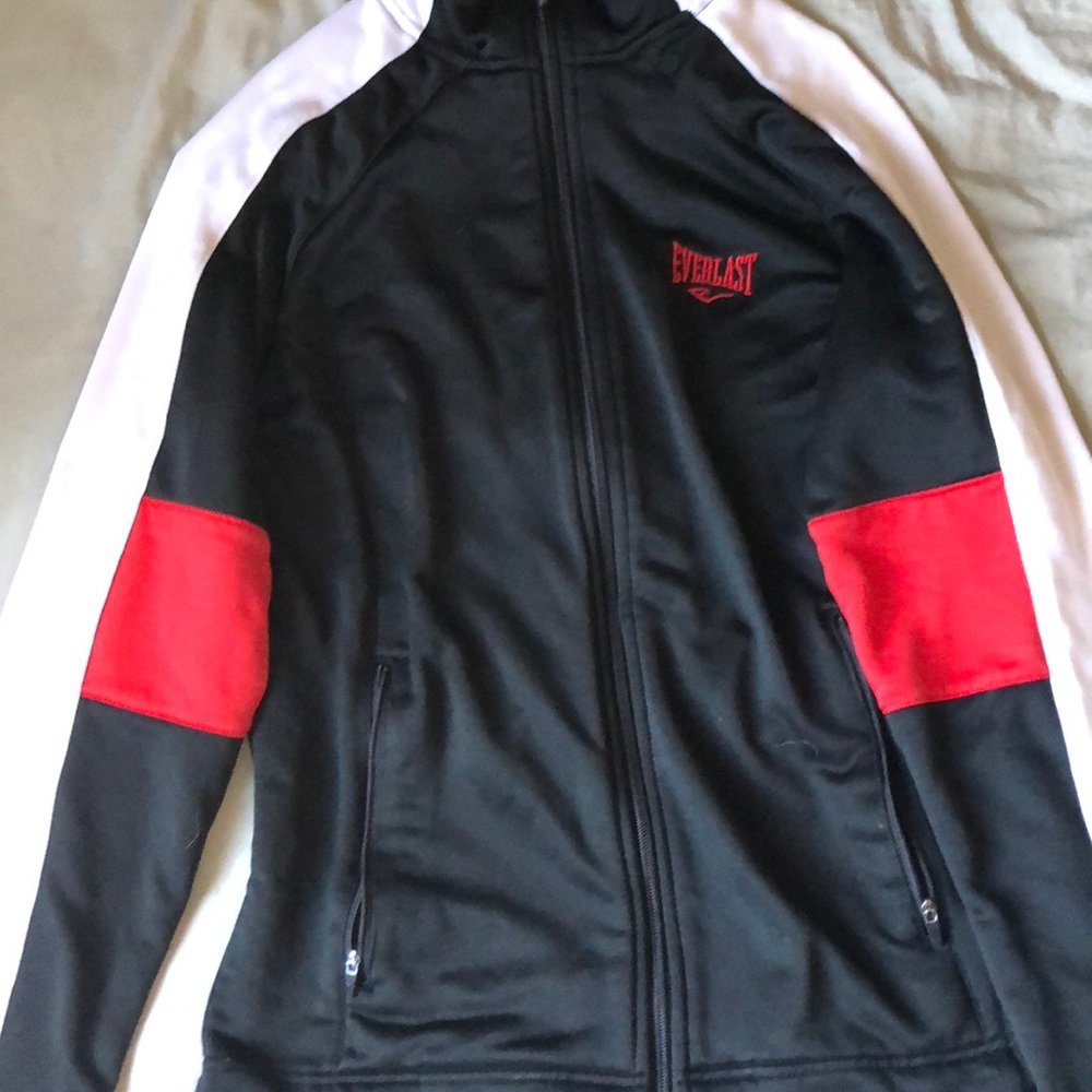 Everlast light sweater